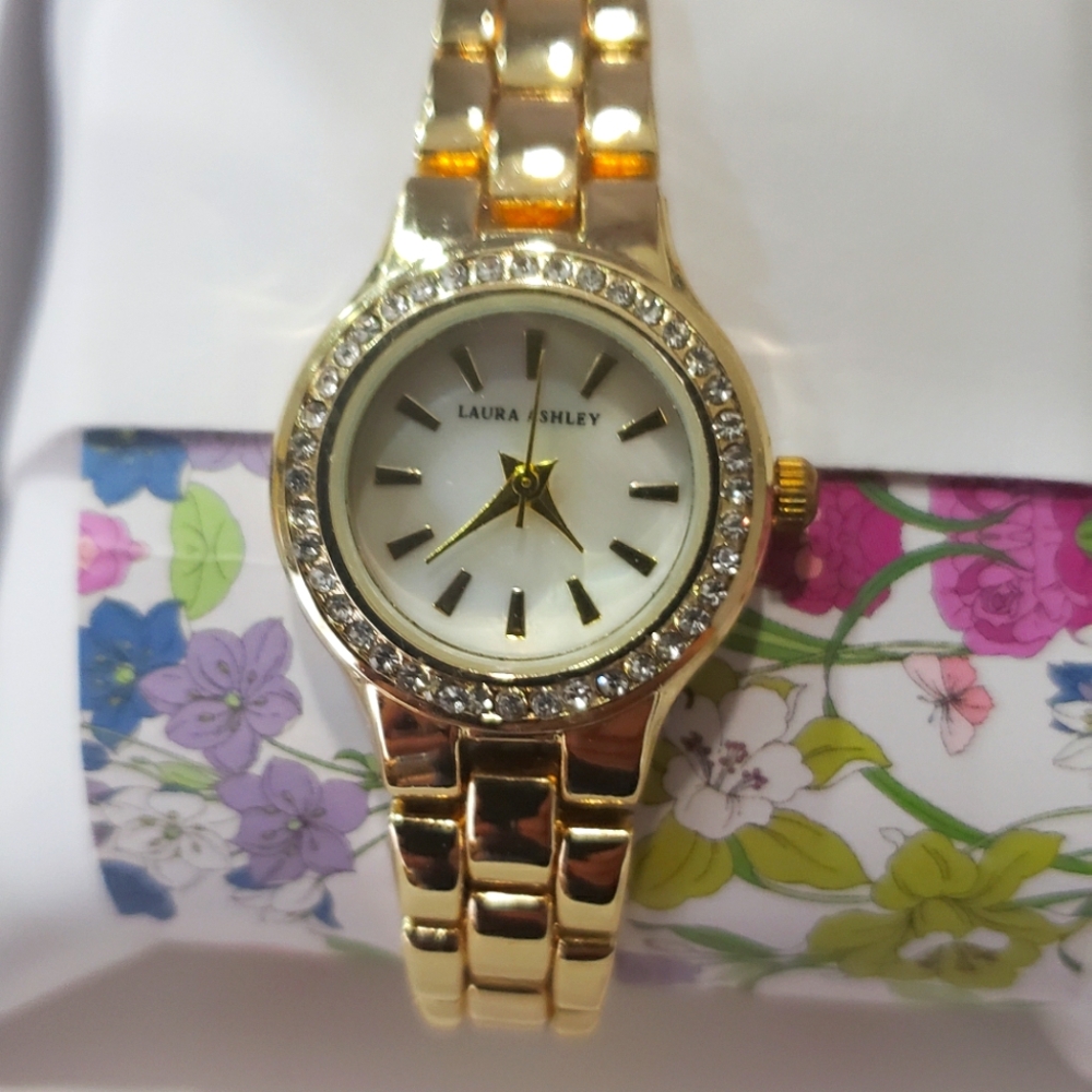 Laura Ashley Watch Mini Link Crystal Bezel Bracelet rose gold color Watch.